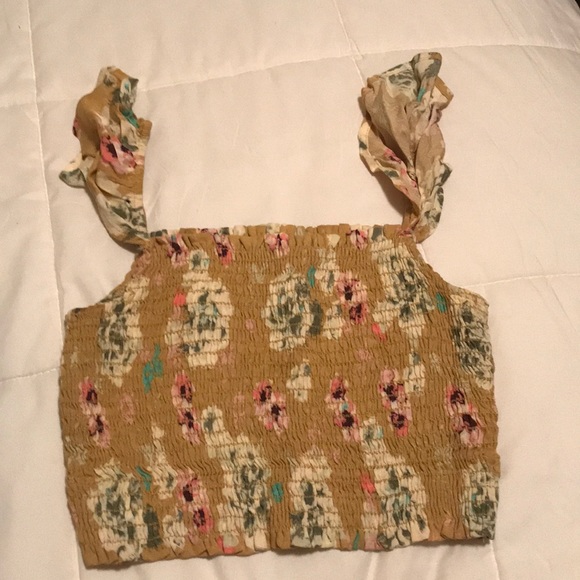 2 Ruffled Crop Tops - Picture 5 of 5